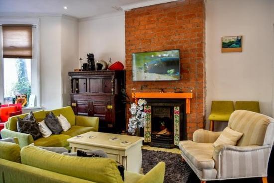 Quirky 4 Bedroom Apartment With Terrace Cardiff Exteriér fotografie