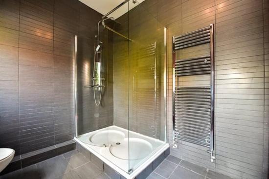 Quirky 4 Bedroom Apartment With Terrace Cardiff Exteriér fotografie