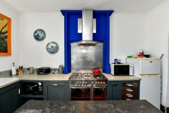Quirky 4 Bedroom Apartment With Terrace Cardiff Exteriér fotografie