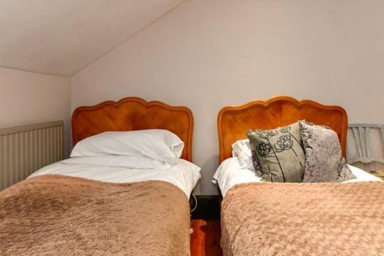Quirky 4 Bedroom Apartment With Terrace Cardiff Exteriér fotografie